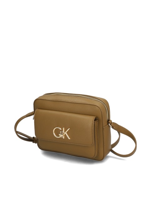 

Calvin Klein RE-LOCK CAMERA BAG WITH FLAP PBL