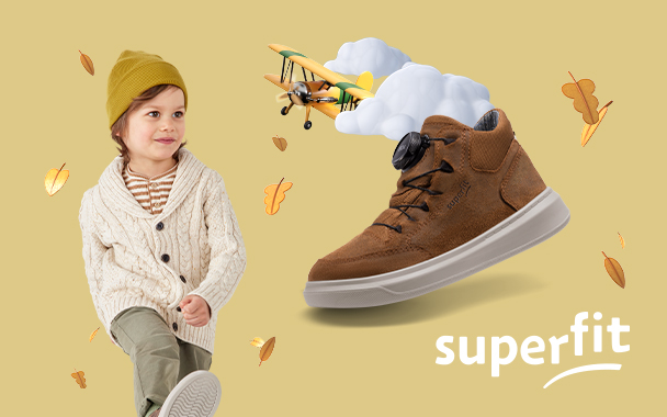 Midcut Sneaker für Kinder in braun Kind mit Mütze